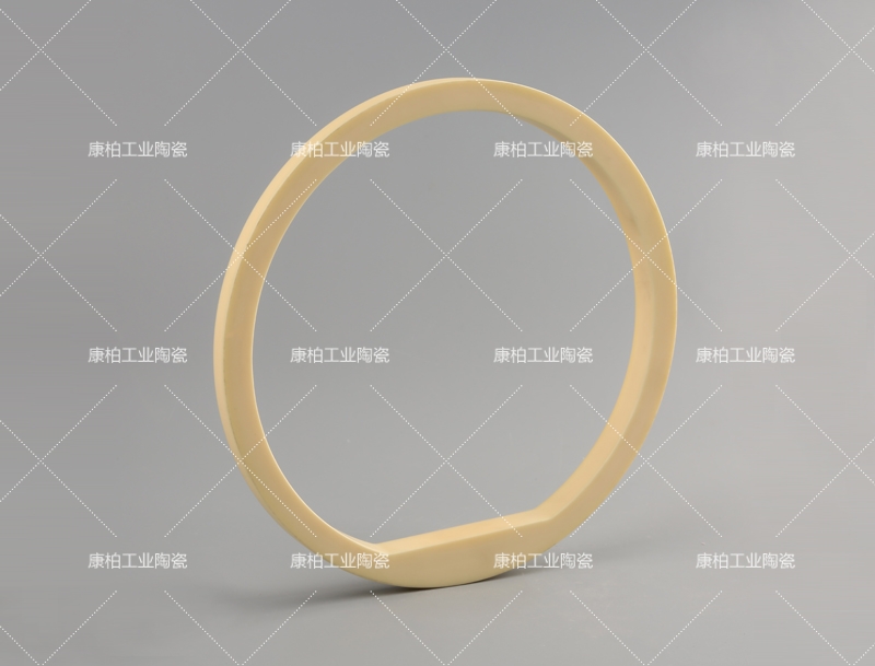 氧化鋁陶瓷容易碎裂嗎？如何提升其抗沖擊性能？